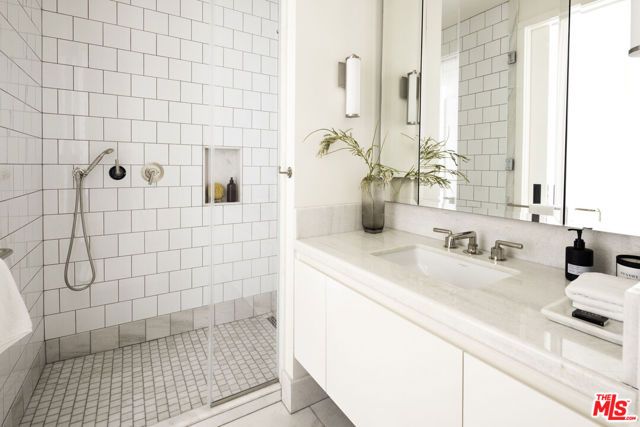 8420 W Sunset Boulevard 703, West Hollywood, CA 90069