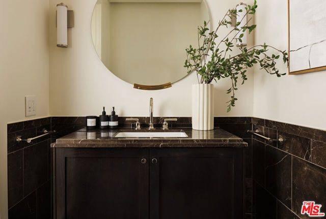 8420 W Sunset Boulevard 703, West Hollywood, CA 90069