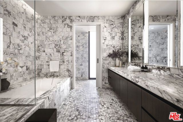 8420 W Sunset Boulevard 703, West Hollywood, CA 90069