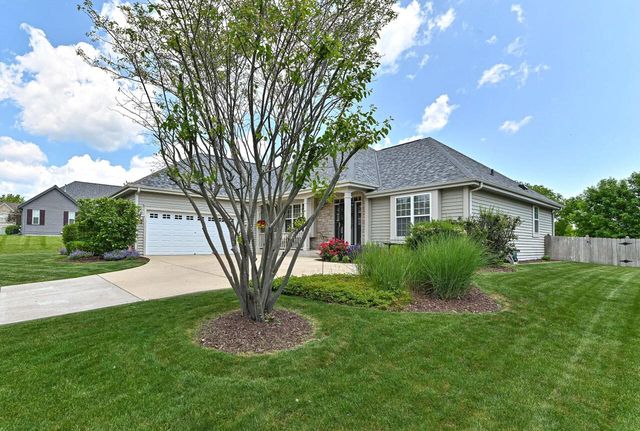 10356 S Rosemont LANE, Oak Creek, WI 53154
