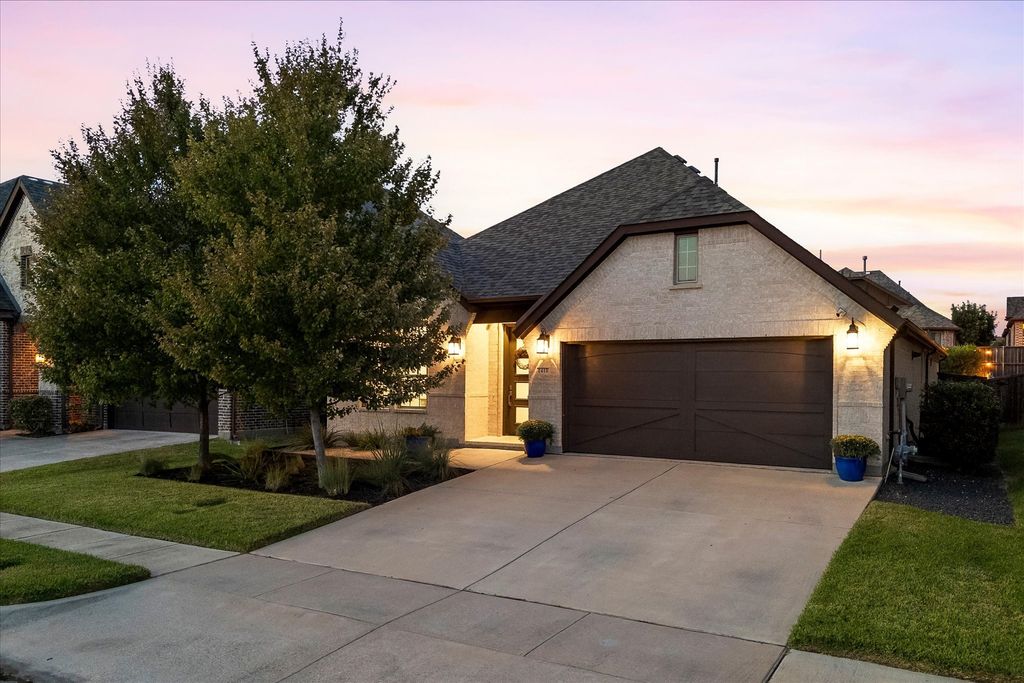 1410 Fort Davis Drive, Euless, TX 76039 — photo 2