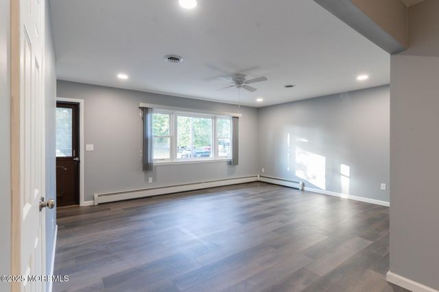 23 Burlington Court, Toms River, NJ 08757