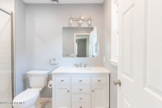 23 Burlington Court, Toms River, NJ 08757