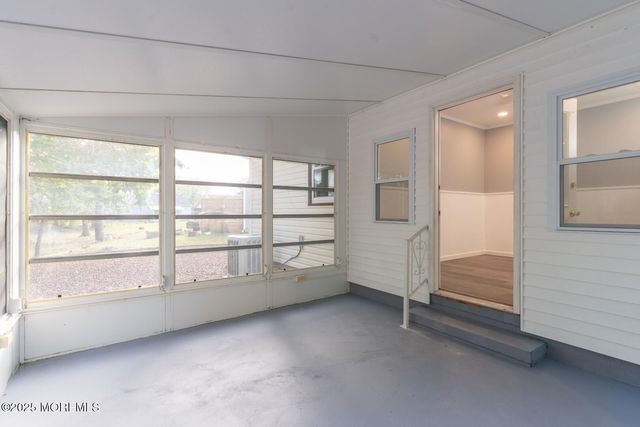 23 Burlington Court, Toms River, NJ 08757