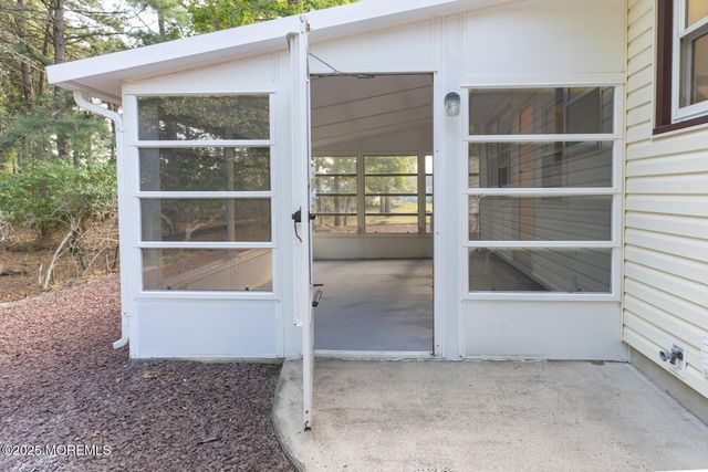 23 Burlington Court, Toms River, NJ 08757