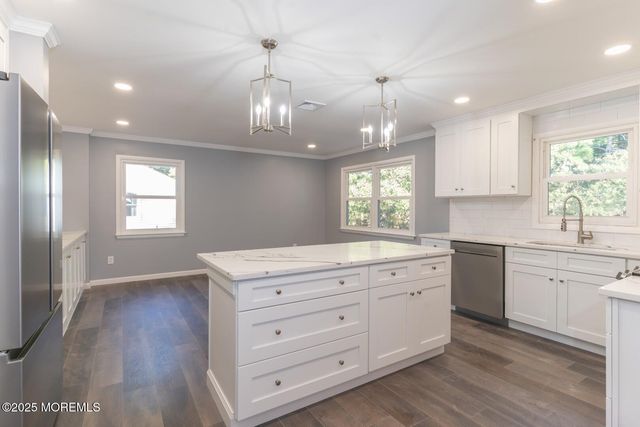 23 Burlington Court, Toms River, NJ 08757