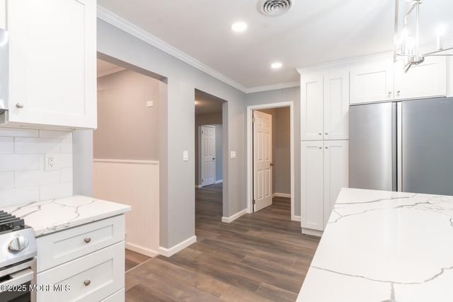 23 Burlington Court, Toms River, NJ 08757