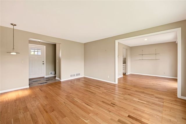 1733 Kirk Road South, Greece, NY 14612