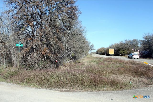 100 Track Road, Dale, TX 78616