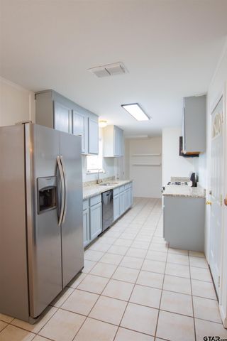 7618 Brookhollow Dr, Tyler, TX 75707