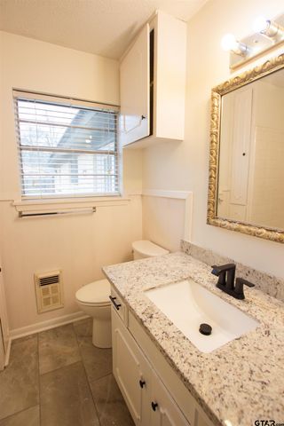 7618 Brookhollow Dr, Tyler, TX 75707