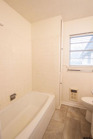 7618 Brookhollow Dr, Tyler, TX 75707