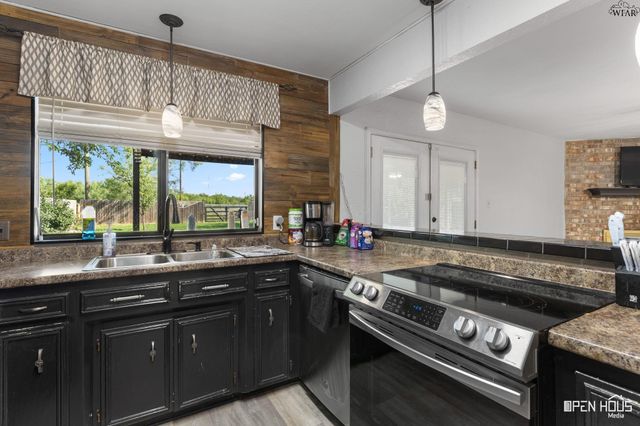 4602 TRAILWOOD DRIVE, Wichita Falls, TX 76310