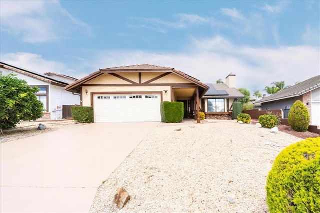 30040 Spray, Canyon Lake, CA 92587