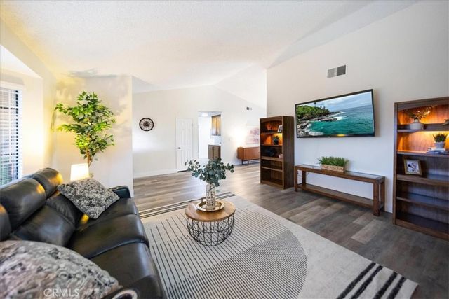 30040 Spray, Canyon Lake, CA 92587