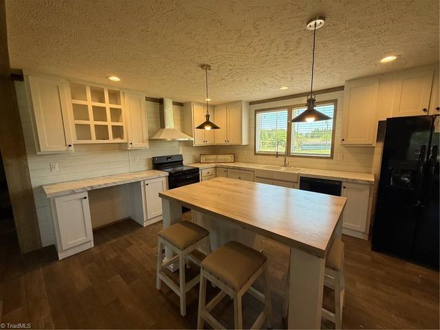 1302 Austin Little Mountain Road, Ronda, NC 28670