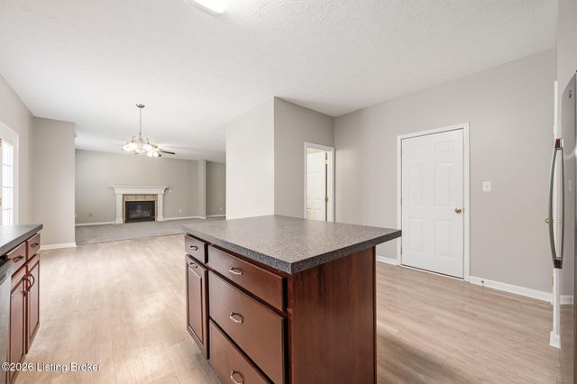 17834 Birch Bend Cir, Louisville, KY 40023