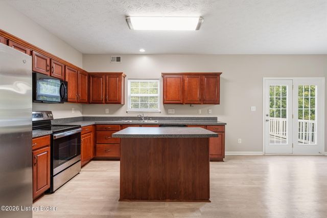 17834 Birch Bend Cir, Louisville, KY 40023