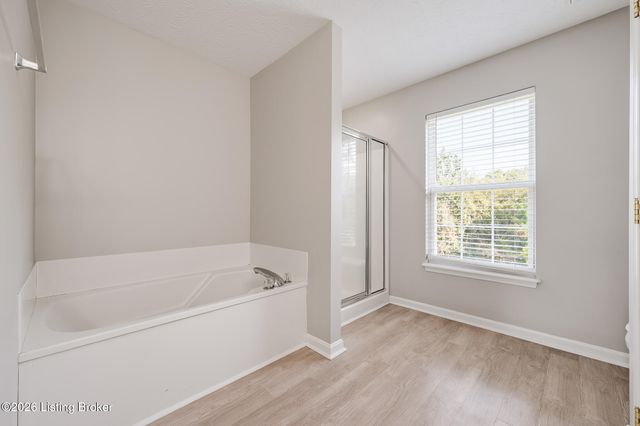 17834 Birch Bend Cir, Louisville, KY 40023
