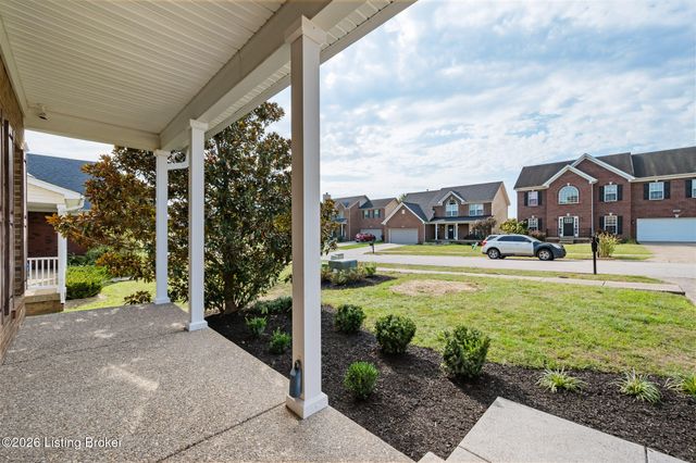 17834 Birch Bend Cir, Louisville, KY 40023