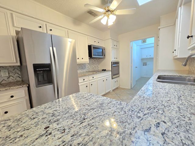 2818 75th Street, Lubbock, TX 79423