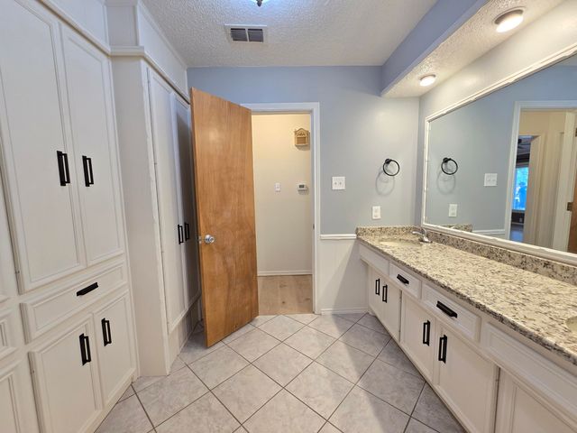2818 75th Street, Lubbock, TX 79423