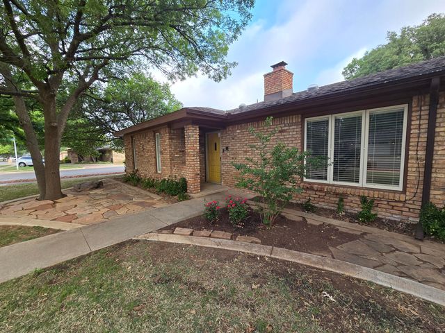 2818 75th Street, Lubbock, TX 79423