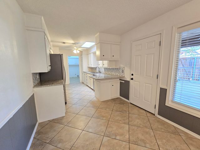 2818 75th Street, Lubbock, TX 79423