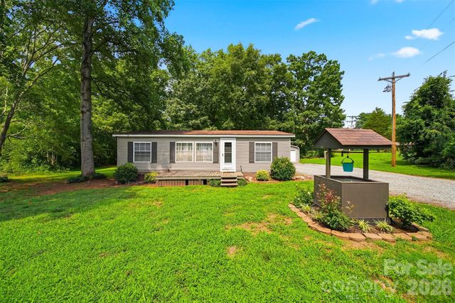2932 Loop Road, Lincolnton, NC 28092