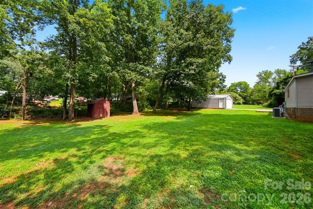 2932 Loop Road, Lincolnton, NC 28092