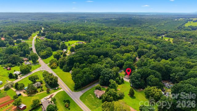 2932 Loop Road, Lincolnton, NC 28092