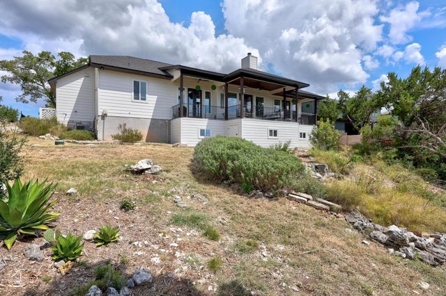 9008 Hobby LN, Jonestown, TX 78645