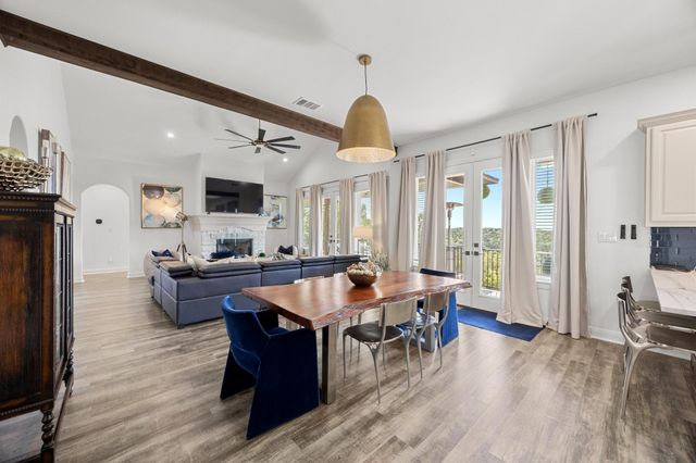 9008 Hobby LN, Jonestown, TX 78645