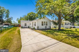 144 CLOVERDALE AVENUE, Villas, NJ 08251
