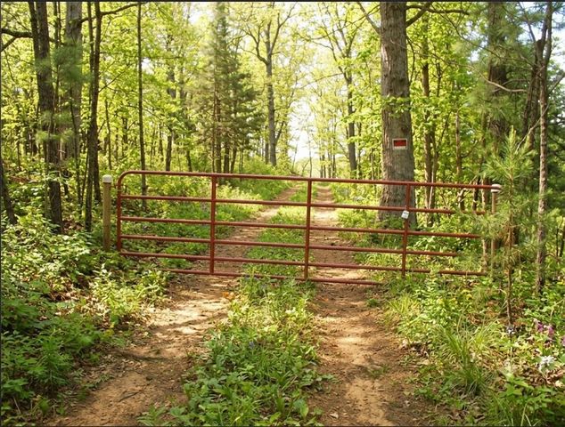 17450 Railroad Cut Road, Rogers, AR 72756