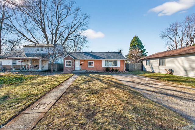 23817 Willard Avenue, Warren, MI 48089