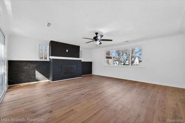 23817 Willard Avenue, Warren, MI 48089