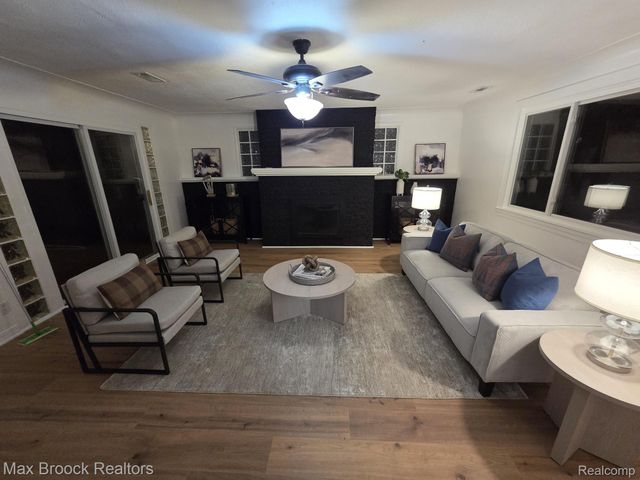 23817 Willard Avenue, Warren, MI 48089