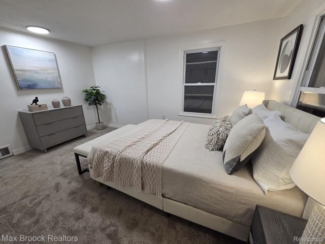 23817 Willard Avenue, Warren, MI 48089