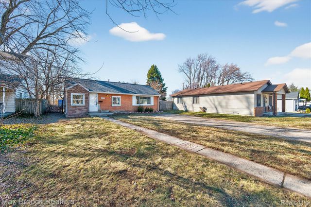 23817 Willard Avenue, Warren, MI 48089
