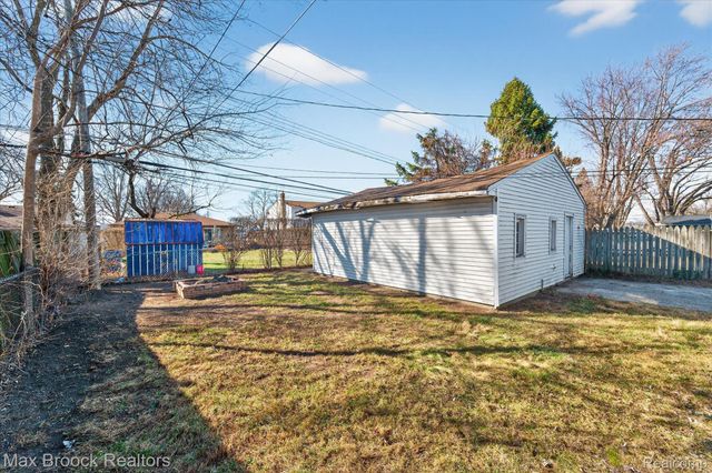 23817 Willard Avenue, Warren, MI 48089