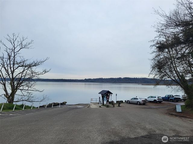 4716 D'Milluhr Drive NE, Olympia, WA 98516