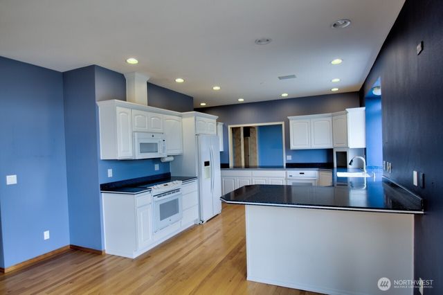 4716 D'Milluhr Drive NE, Olympia, WA 98516