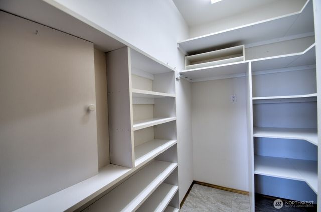 4716 D'Milluhr Drive NE, Olympia, WA 98516