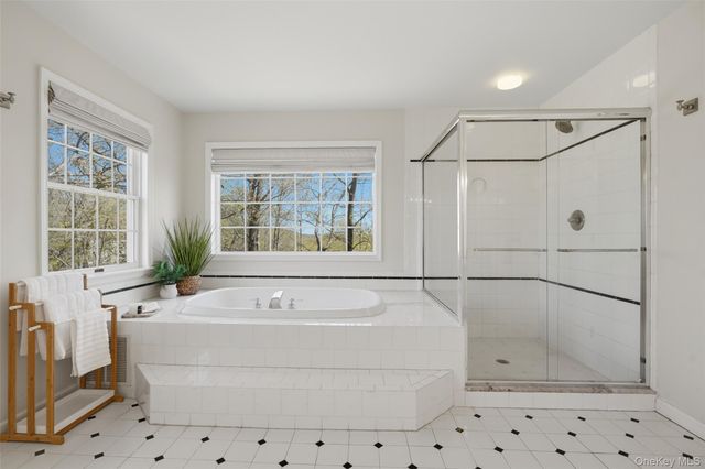 8 Deer Run Court, North Salem, NY 10560