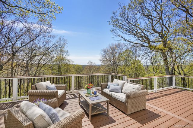 8 Deer Run Court, North Salem, NY 10560