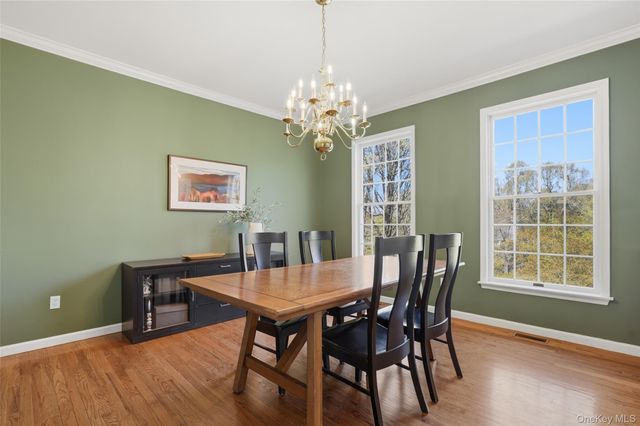8 Deer Run Court, North Salem, NY 10560