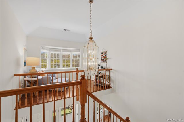 8 Deer Run Court, North Salem, NY 10560