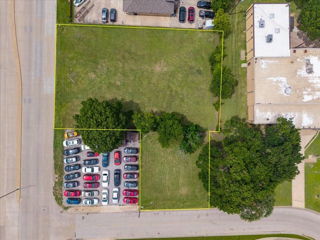 212 N 1st Street, Garland, TX 75040