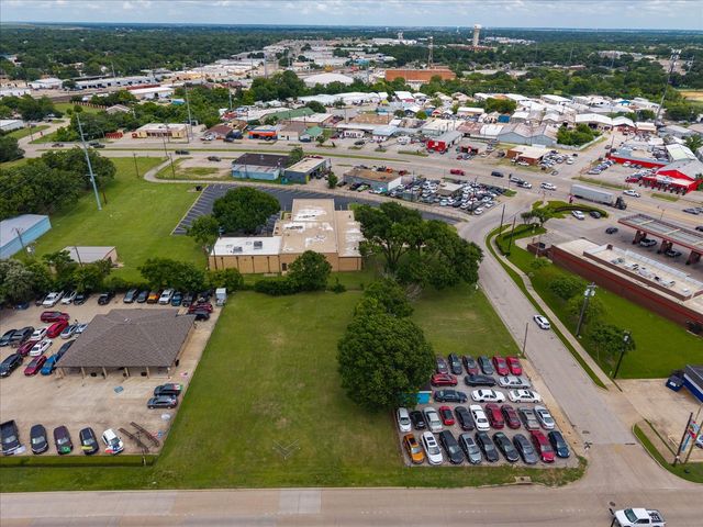 212 N 1st Street, Garland, TX 75040